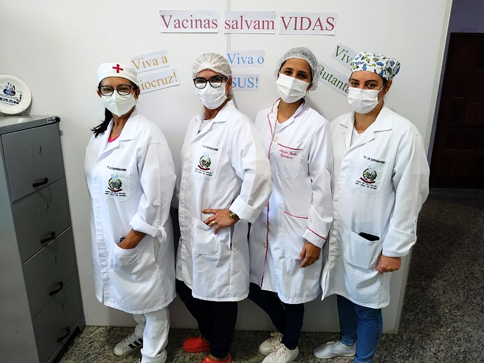 A equipe da Sala de Vacina 